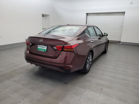 Used 2025 Nissan Altima 2.5 SV FWD image 10