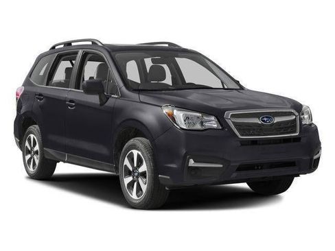 Used 2017 Subaru Forester 2.5i Premium AWD/4WD image 6
