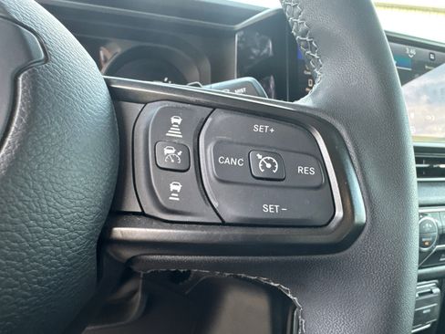 Used 2025 Jeep Wrangler Unlimited Sport S 4xe AWD/4WD image 32