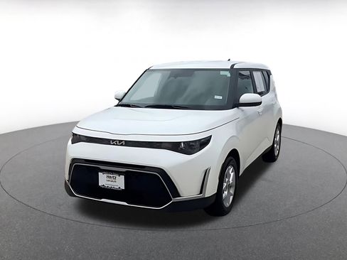 Used 2025 Kia Soul LX w/ LX Technology Package FWD image 7