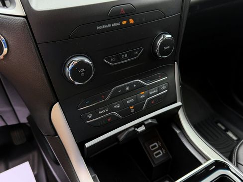 Used 2020 Ford Edge SEL w/ Convenience Package FWD image 19