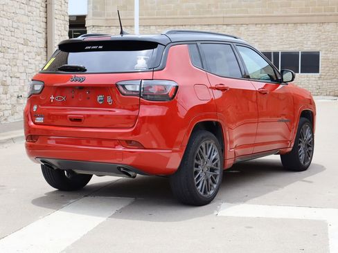 Used 2023 Jeep Compass High Altitude AWD/4WD image 3