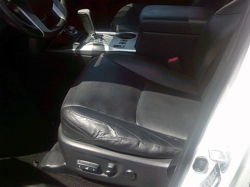 Used 2013 Toyota 4Runner Limited AWD/4WD image 10