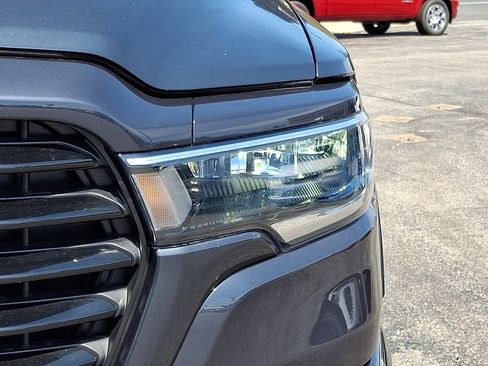New 2026 RAM 1500 Laramie AWD/4WD image 9