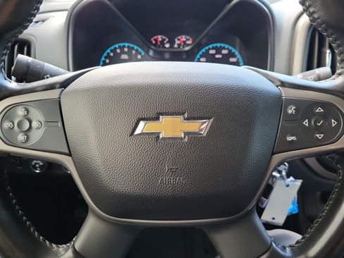 Used 2018 Chevrolet Colorado Z71 AWD/4WD image 8