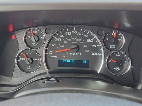Used 2024 Chevrolet Express 3500 LS RWD image 14
