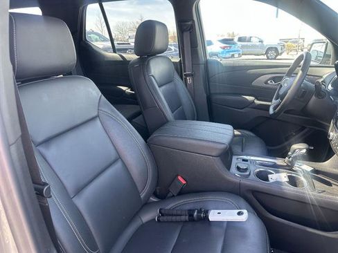 Used 2023 Chevrolet Traverse LT w/ LT Premium Package image 50