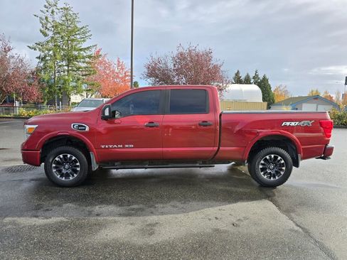 Used 2018 Nissan Titan PRO-4X w/ Pro-4x Convenience Package image 4