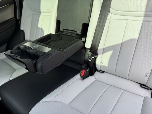 New 2026 Land Rover Range Rover Sport Dynamic SE image 13