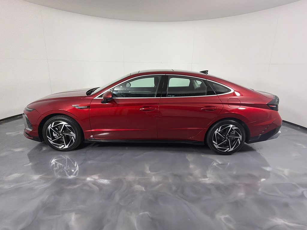 Used 2024 Hyundai Sonata SEL w/ Convenience Package FWD image 8