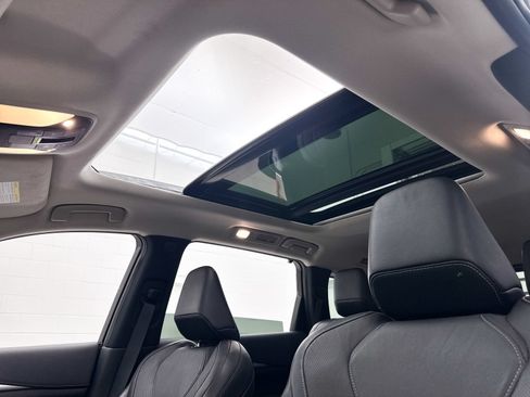 Used 2023 INFINITI QX60 Luxe w/ Performance Audio Package FWD image 3