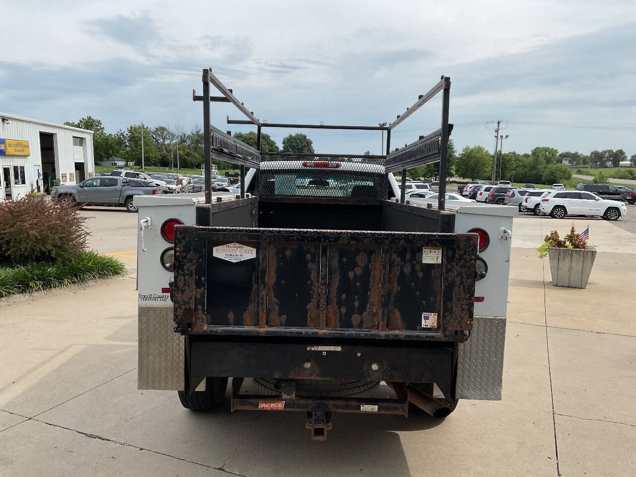 Used 2014 Chevrolet Silverado 3500 W/T AWD/4WD image 8