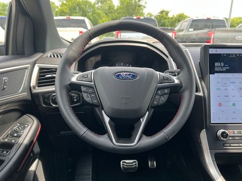 Used 2024 Ford Edge ST-Line w/ Class II Trailer Tow Package AWD/4WD image 37