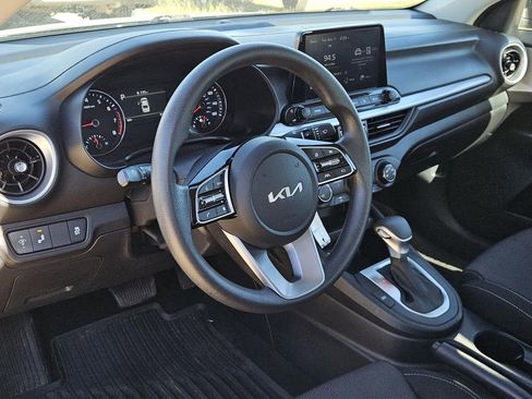 Used 2024 Kia Forte LXS w/ LXS Technology Package image 27