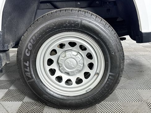 Used 2023 Chevrolet Colorado W/T image 36