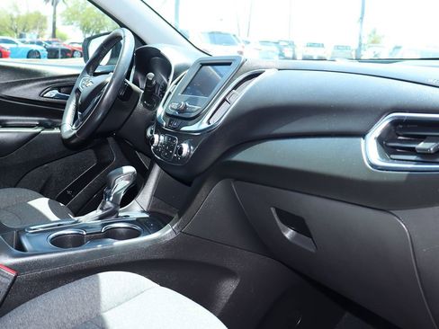 Used 2022 Chevrolet Equinox LT image 36