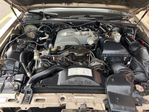 Used 1989 Lincoln Town Car Signature image 43