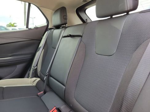 Used 2020 Buick Encore GX Select w/ Sport Touring Package image 9
