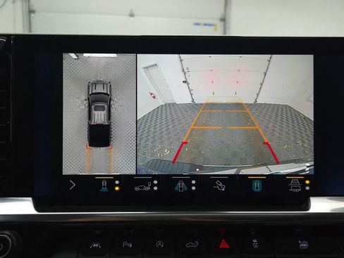 Used 2022 Chevrolet Silverado 1500 LTZ w/ LTZ Premium Package image 6