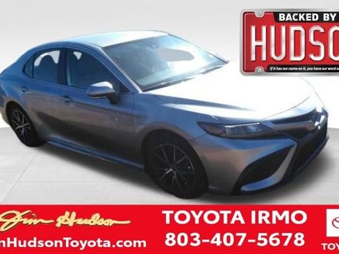 Certified 2024 Toyota Camry SE image 1