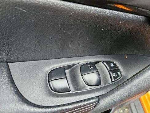 Used 2019 Nissan Rogue SV w/ Sun & Sound Touring Package image 25