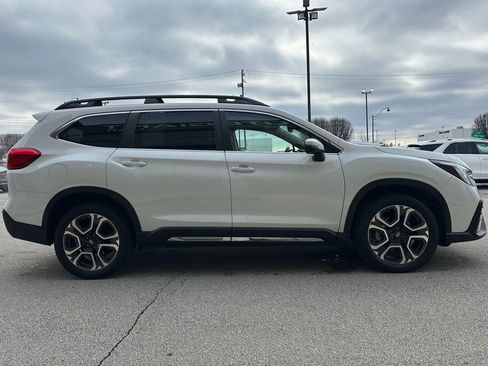 Used 2023 Subaru Ascent Limited image 12