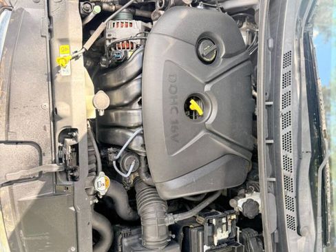 Used 2013 Hyundai Elantra GLS w/ Preferred Pkg FWD image 8