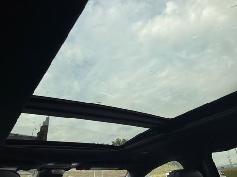 New 2026 Chrysler Pacifica Limited w/ S Appearance Package image 39