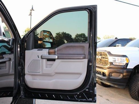 Used 2018 Ford F250 Limited w/ FX4 Off-Road Package AWD/4WD image 39
