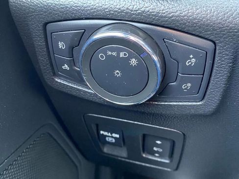 Used 2019 Ford F150 XLT w/ Equipment Group 302A Luxury AWD/4WD image 16