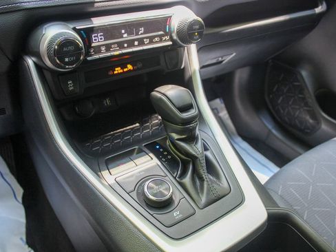 Used 2024 Toyota RAV4 XLE image 16