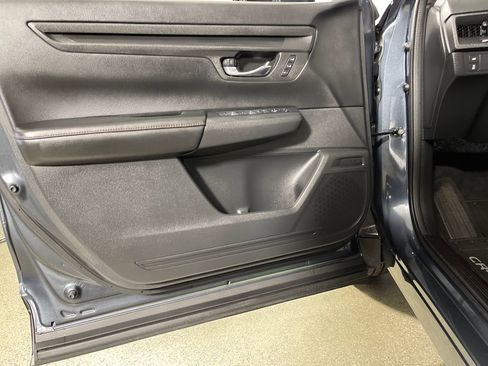 Used 2025 Honda CR-V Sport-L image 17