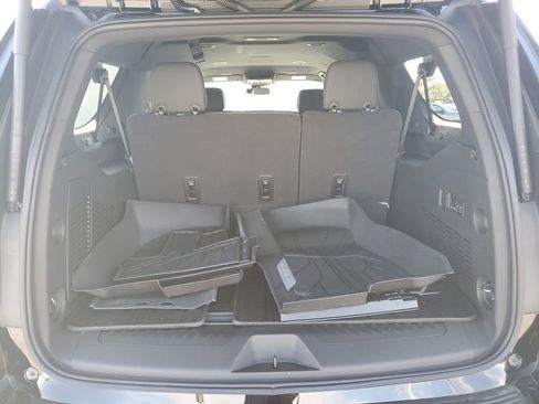 New 2026 Chevrolet Suburban LT w/ Comfort Package image 9