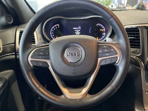 Used 2015 Jeep Grand Cherokee Limited w/ Luxury Group II image 17