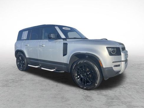 Used 2023 Land Rover Defender 110 S image 3