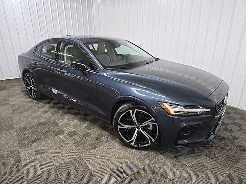 Used 2024 Volvo S60 B5 Plus w/ Climate Package AWD/4WD image 7