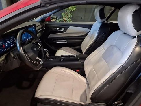 Used 2024 Ford Mustang Premium image 18