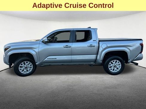 Certified 2025 Toyota Tacoma SR5 image 7