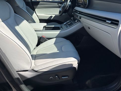 Certified 2025 Hyundai Palisade SEL image 13