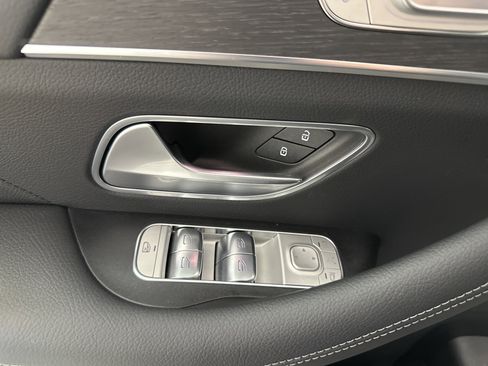 New 2026 Mercedes-Benz GLS 450 4MATIC image 11