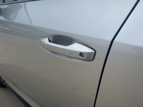 Used 2025 Nissan Murano SL AWD/4WD image 13