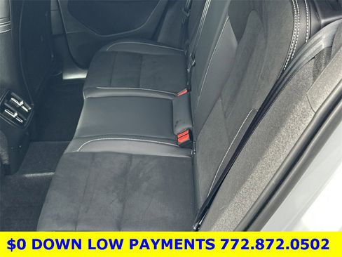 Used 2021 Volvo XC40 T5 R-Design w/ Protection Package Premier image 13