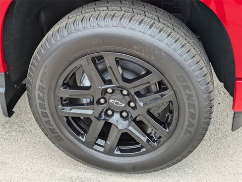 New 2025 Chevrolet Silverado 1500 Custom image 10