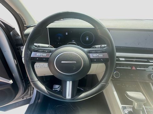 Used 2025 Hyundai Tucson SEL FWD image 8