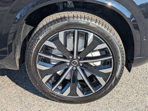 New 2026 Volvo XC90 B6 Ultra w/ Protection Package Premier AWD/4WD image 11