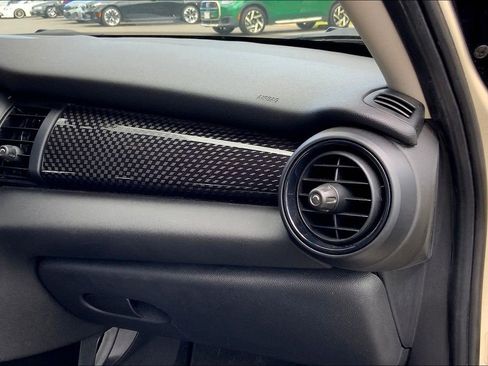 Used 2019 MINI Cooper S image 12