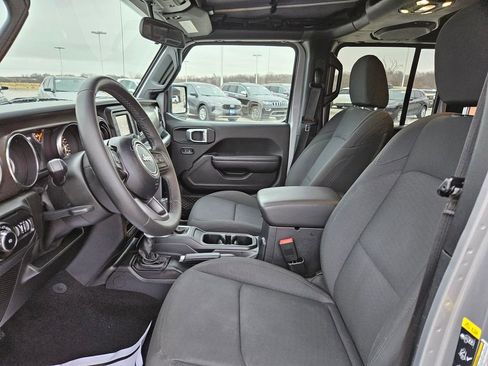 Used 2020 Jeep Wrangler Unlimited Sport S image 24