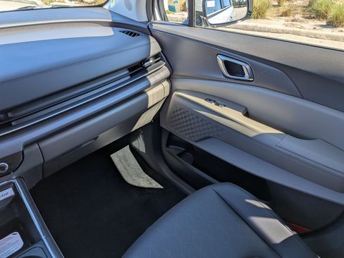 New 2026 Kia Carnival EX image 22