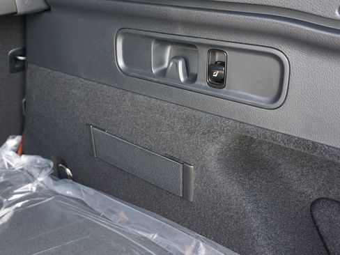 Certified 2025 Mercedes-Benz GLC 350e 4MATIC image 50