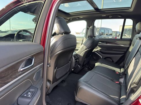 New 2026 Jeep Grand Cherokee Limited Reserve AWD/4WD image 30